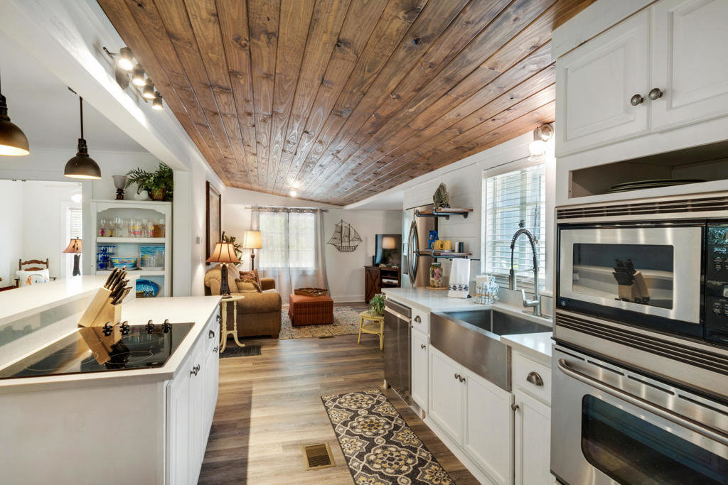 160 Montigo Kitchen